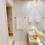 12-BANHEIRO-SUITE-scaled.jpg